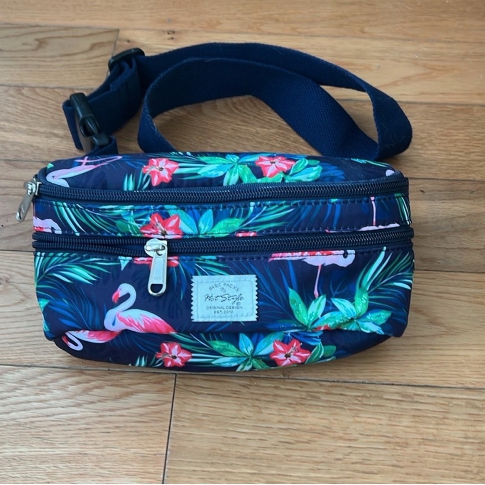 NWOT Hot Style Flamingo Fanny Pack Waist Bag for Women boho vacation tropical